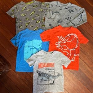 Lot of 5 boys shirts dinosaurs sharks XS, 5T, 5/6